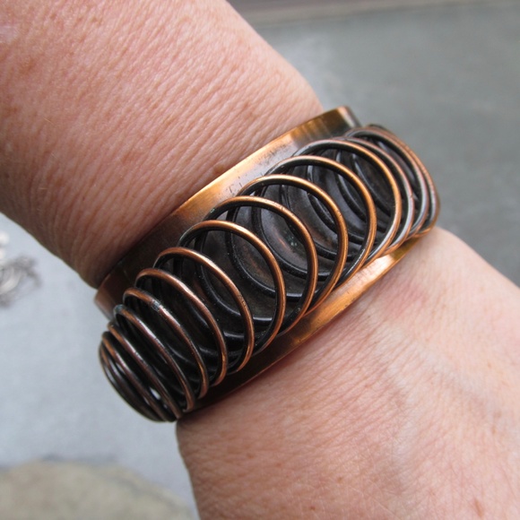 Vintage Pedro Pujol Copper Modernist Coiled Cuff bracelet - Picture 5 of 6